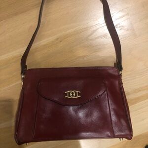 Chic Burgundy Leather Shoulder Bag
